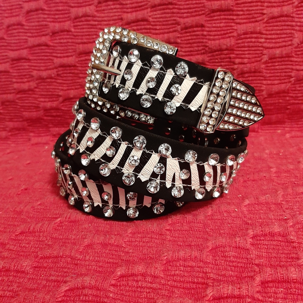 Black and Silver Rhinestone Belt "NWOT"